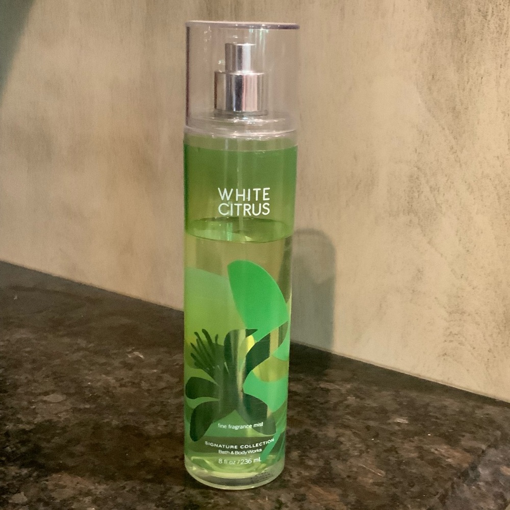 Bath & Body Works White Citrus body fragrance.